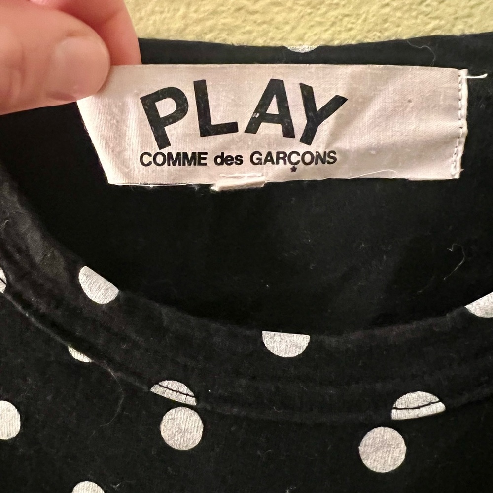 PLAY Comme Des Garcons Cotton Red Emblem Dot Tee - Picture 2 of 3